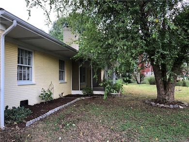 17 Robin Rd, New Albany, IN 47150 - photo 2