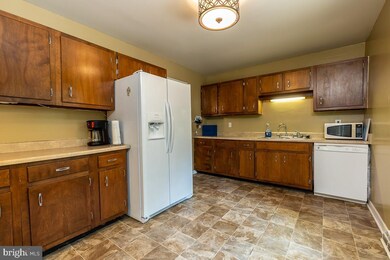 45646 Linden Ln, Lexington Park, MD 20653 - photo 2