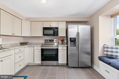 32 Dorchester Cir, Marlton, NJ 08053 - photo 2