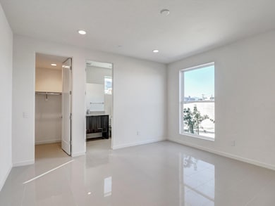 718 Obsidian Loop E unit 73, Palm Springs, CA 92264 - photo 3