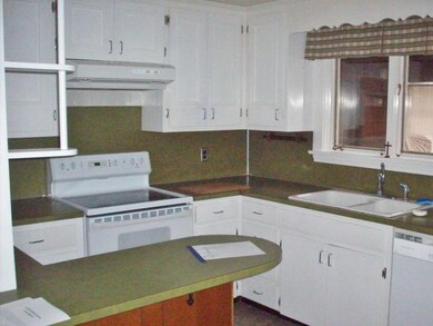 30 Oak St, Milford, NH 03055 - photo 6