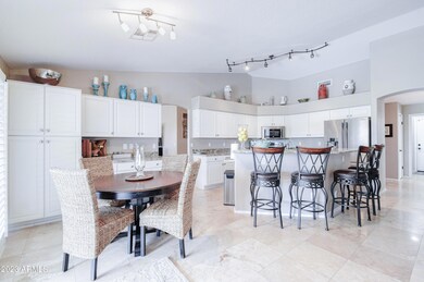 Upgraded Kitchen & Breakfast Nook