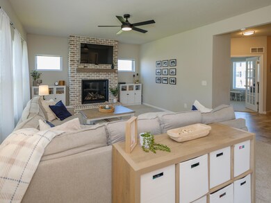 59376 Silvergrass Ave-105