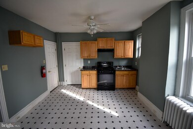 330 Green St, Norristown, PA 19401 - photo 4