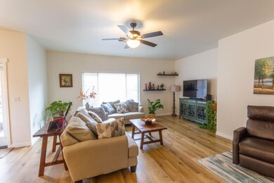 2311 SE Coriander-23