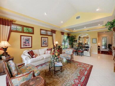 Living Room/Dining Area