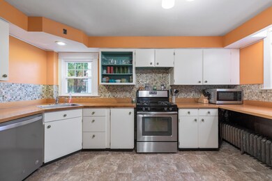 46 Waltham Street Westbrook023
