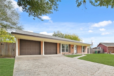 10803 Doud St, Houston, TX 77035 - photo 6