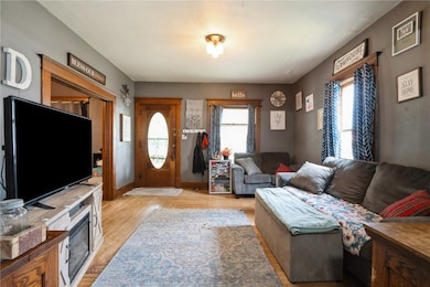 403 South St, Brandon, IA 52210 - photo 4