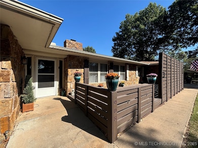 908 SW 21st St, Wagoner, OK 74467 - photo 3