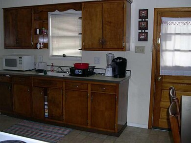 315 Spring St, Latrobe, PA 15650 - photo 3