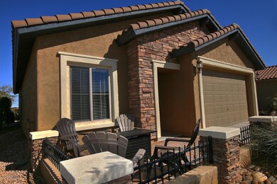6672 W Mockingbird Way-large-002-024-Fro