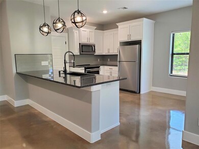 424 E Burrell St, Denison, TX 75021 - photo 7