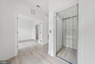 1840 Michael Faraday Dr, Reston, VA 20190 - photo 7