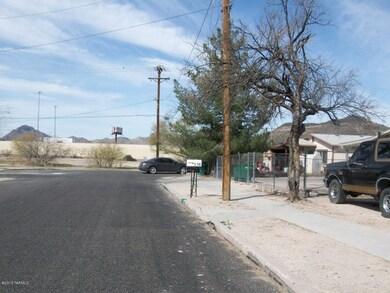 26th St Streetscape West 2 - view of I-1