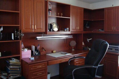 10153 W Cinnebar Ave, Sun City, AZ 85351 - photo 3