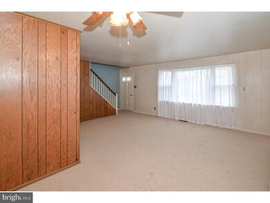 512 Haws Ln, Oreland, PA 19075 - photo 3