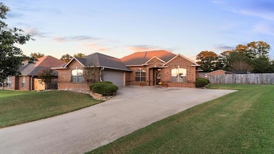 415 Meadowridge Cir, Texarkana, AR 71854 - photo 2