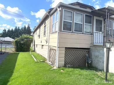 28 Silzer Ave, Iselin, NJ 08830 - photo 3