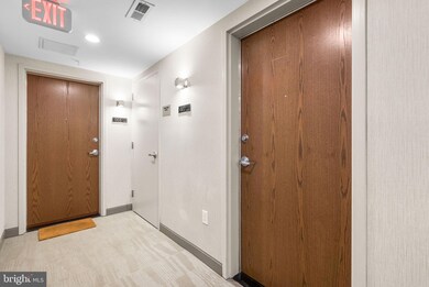 2337 Champlain St NW unit 2, Washington, DC 20009 - photo 5