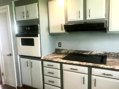 213 E Catharine St, Milford, PA 18337 - photo 6