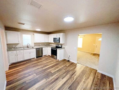 554 S Mission Ave, Tahlequah, OK 74464 - photo 5