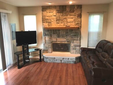 531 Nebraska Cir, Carol Stream, IL 60188 - photo 5