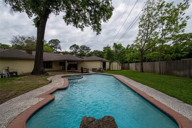 806 Crystal Lake Ln, Spring, TX 77380 - photo 4