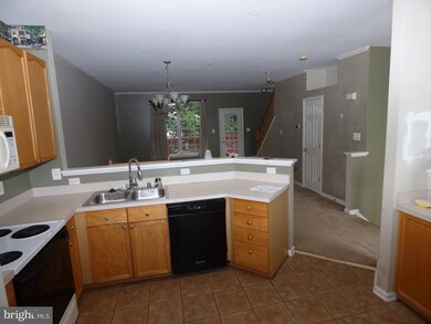 7142 Ladd Cir, Frederick, MD 21703 - photo 5