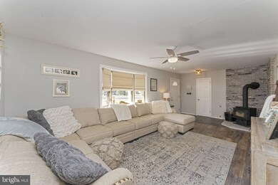 125 E Central Ave, Telford, PA 18969 - photo 4