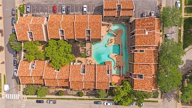 1111 W 46 St unit 44, Kansas City, MO 64112 - photo 5