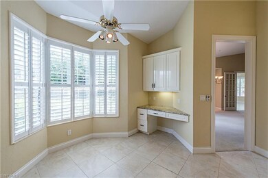 Breakfast Area with Desk