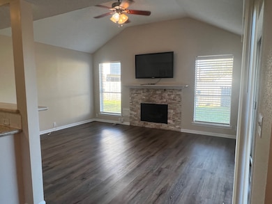 4010 Spring Garden Dr, Pearland, TX 77584 - photo 6