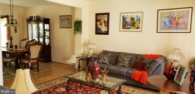 1011 Consideration Ln, Hyattsville, MD 20785 - photo 3