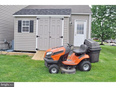 518 Maidstone Dr, Williamstown, NJ 08094 - photo 5