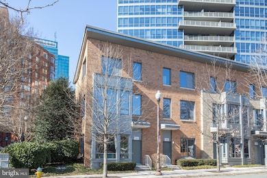 1500 N Scott St unit TH1, Arlington, VA 22209 - photo 2