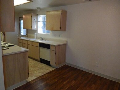 326 N 6th St, Central Point, OR 97502 - photo 7