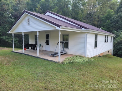 1004 Pine Mountain Rd, Hudson, NC 28638 - photo 2