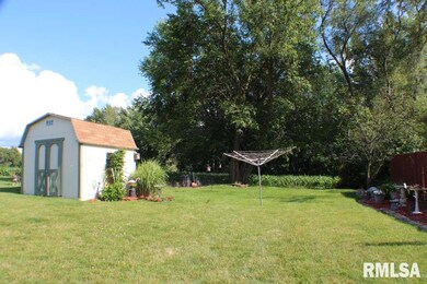 1809 W 58th St, Davenport, IA 52806 - photo 2