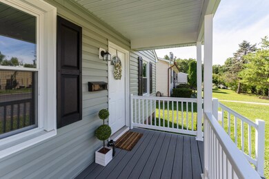 809 Ivy St, Waynesboro, VA 22980 - photo 5