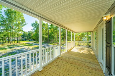 219AshHillDr011