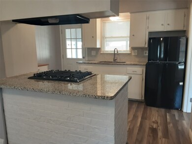 301 Cypress St, Alvin, TX 77511 - photo 7