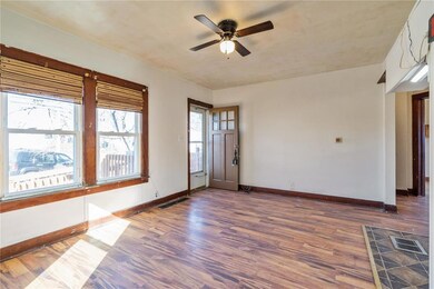 2467 Fruitland Blvd SW, Cedar Rapids, IA 52404 - photo 5