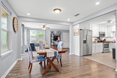 5742 Richmond Rd, Jacksonville, FL 32210 - photo 7