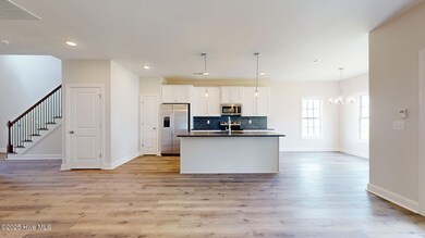 9-web-or-mls-1400-Dorset-Dr-Greenville-N