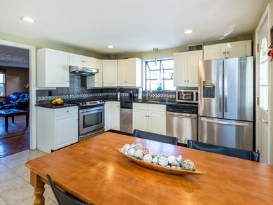 37 Parke Ave, Quincy, MA 02171 - photo 4