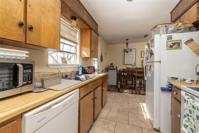 501 Dogwood St, Springtown, TX 76082 - photo 7