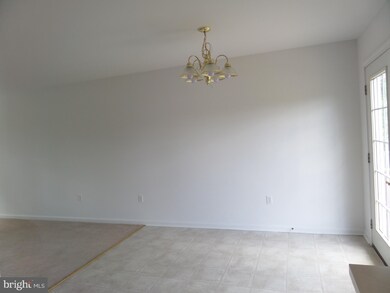 9965 Winchester Ave, Bunker Hill, WV 25413 - photo 6