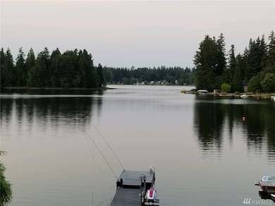 16714 Pleasant Beach Dr SE, Yelm, WA 98597 - photo 2