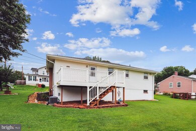 301 2nd Ave, Lansdowne, MD 21227 - photo 5